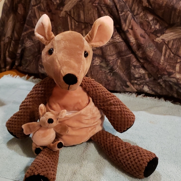 Kenzit the Scentsy Kangaroo - Picture 2 of 6